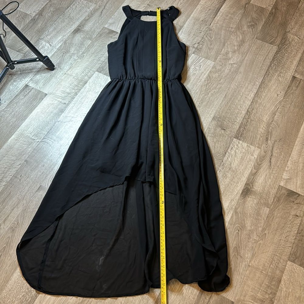 Doe & Rae Black Dress. Size Medium. Cute LBD. Higher in front hem line. - Picture 4 of 6